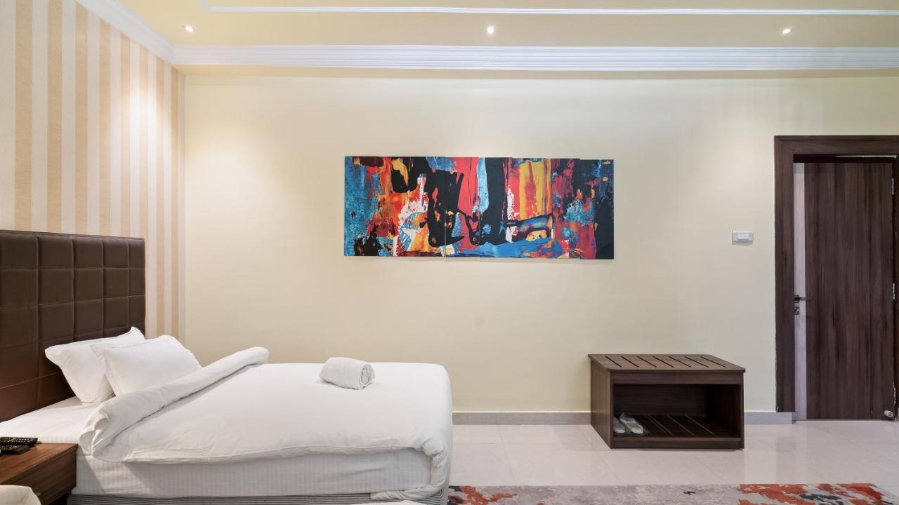 Niranjana Hotel Bodhgaya Bagian luar foto