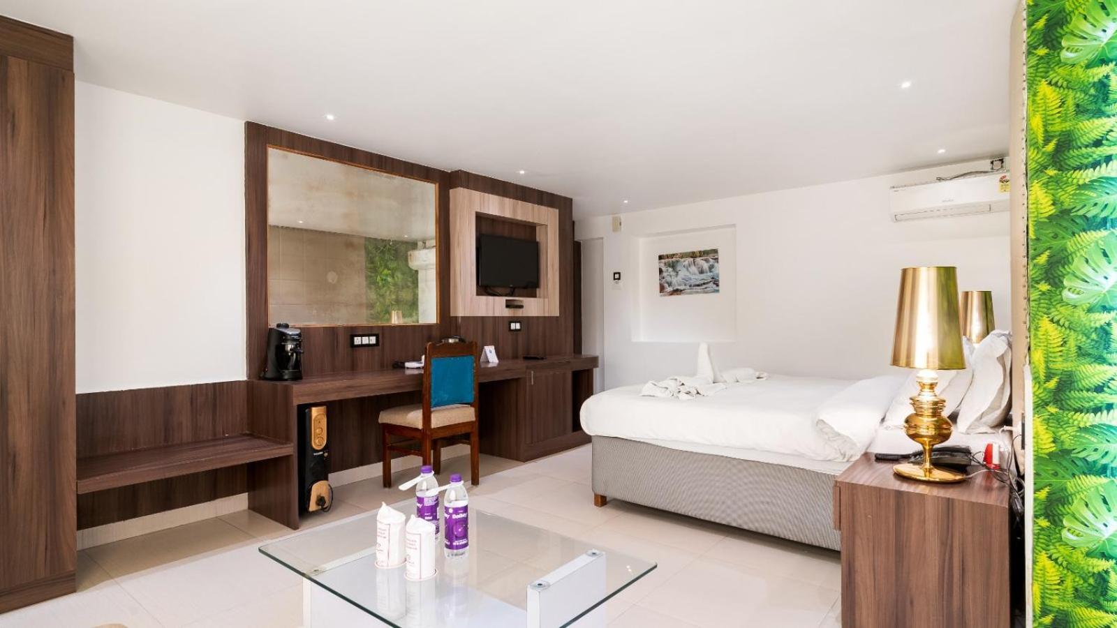 Niranjana Hotel Bodhgaya Bagian luar foto