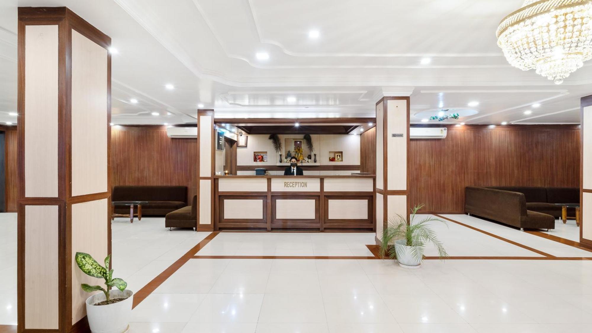 Niranjana Hotel Bodhgaya Bagian luar foto