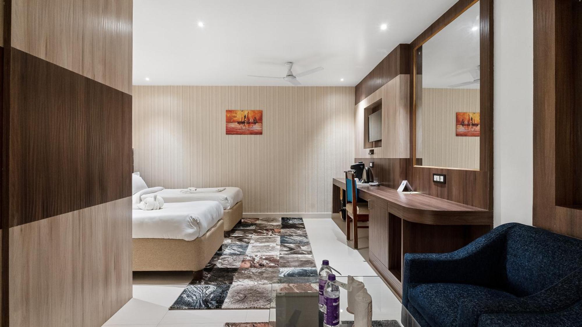 Niranjana Hotel Bodhgaya Bagian luar foto