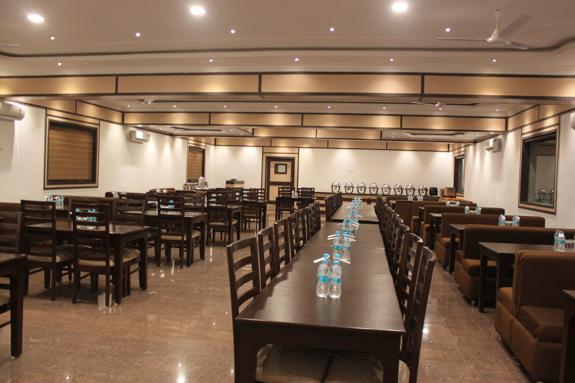 Niranjana Hotel Bodhgaya Restoran foto