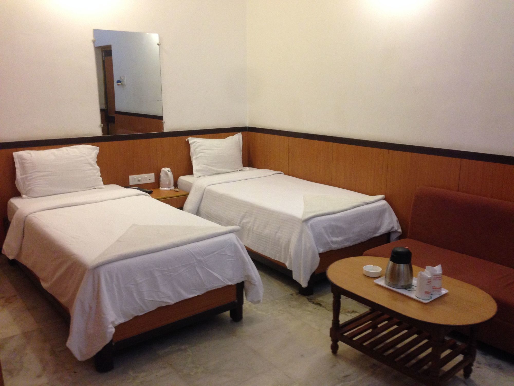 Niranjana Hotel Bodhgaya Ruang foto