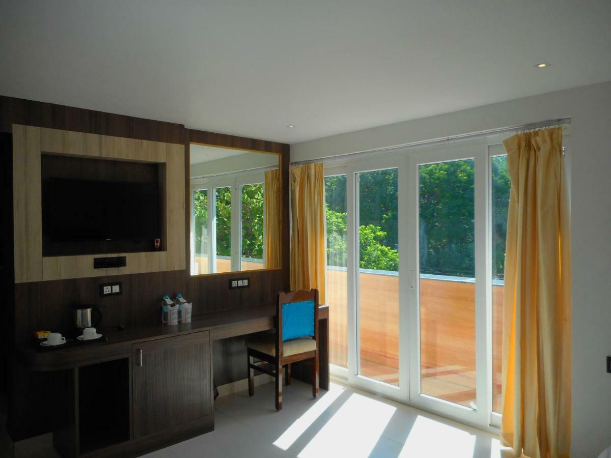 Niranjana Hotel Bodhgaya Bagian luar foto